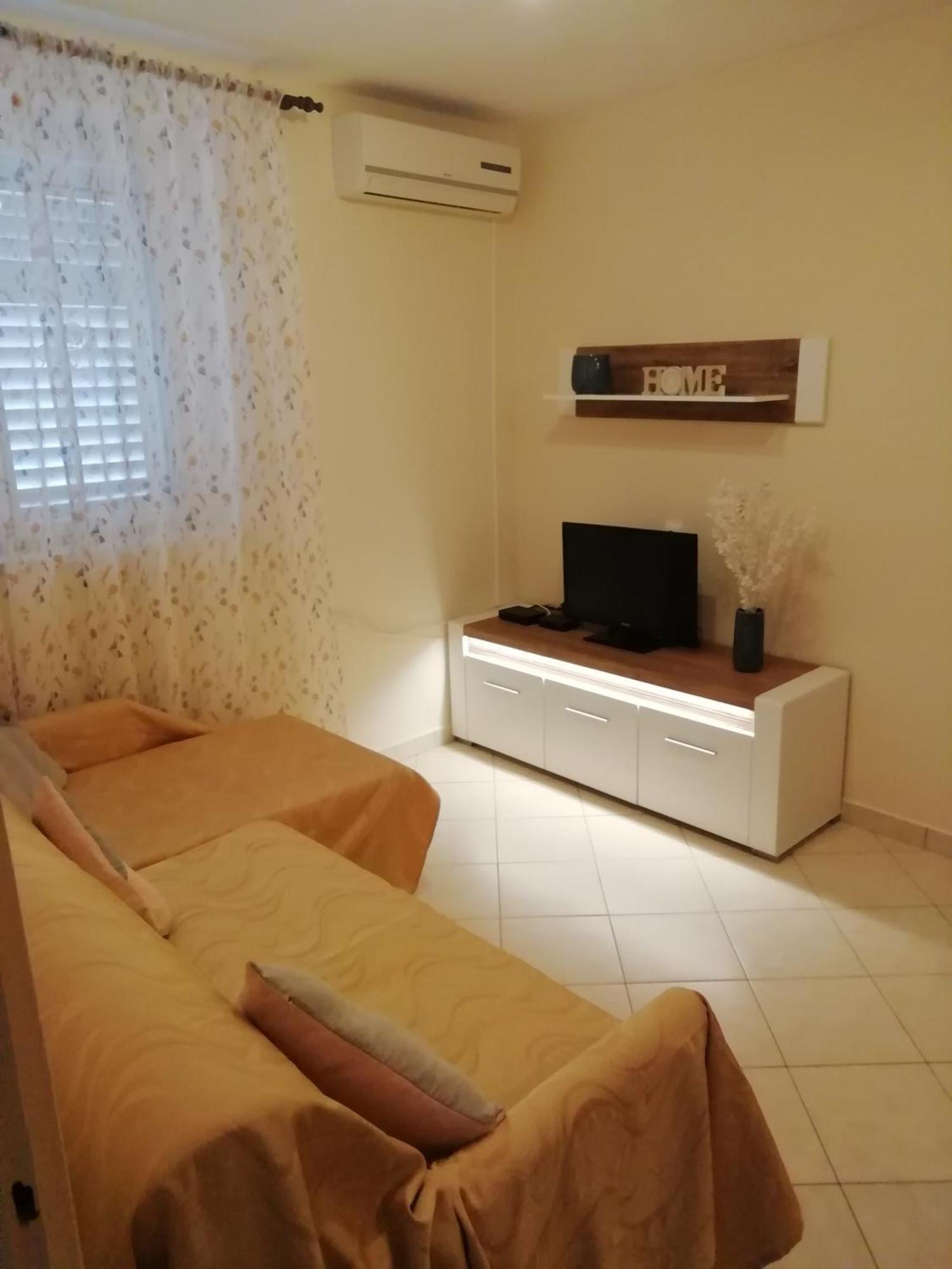 Apartments Ivona Lumbarda Ngoại thất bức ảnh